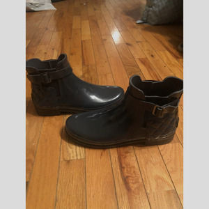 Hunter Chelsea  Quilted Gloss Rain Boots Size 9